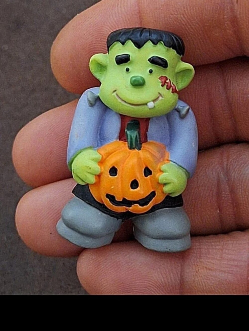 Adorable Super Rare Vintage 1996 Frankenstein With Halloween Pumpkin Pin/Brooch.
